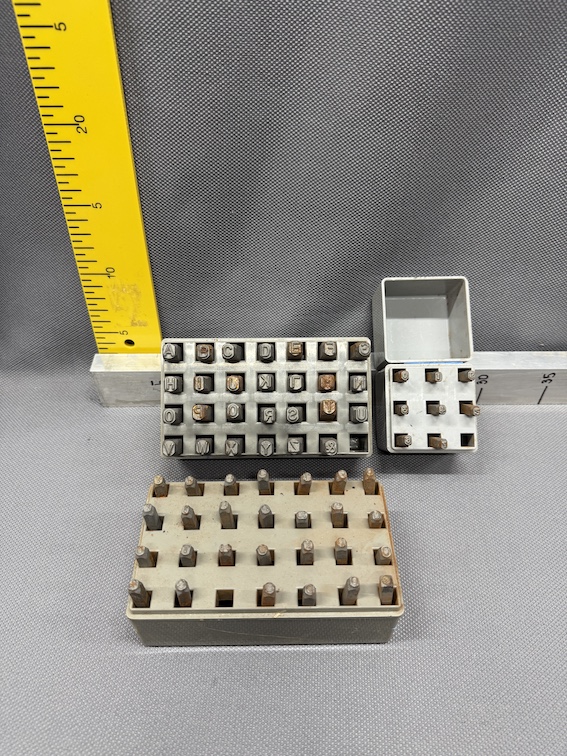 8713
